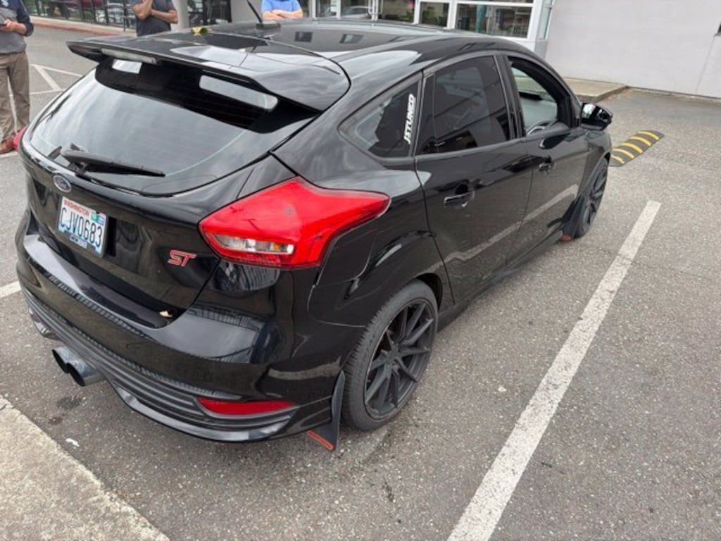 Used 2017 Ford Focus ST ST Hatchback