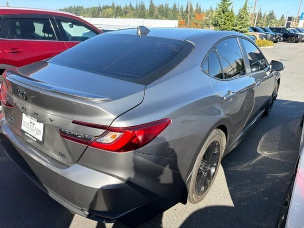 Used 2025 Toyota Camry SE Sedan