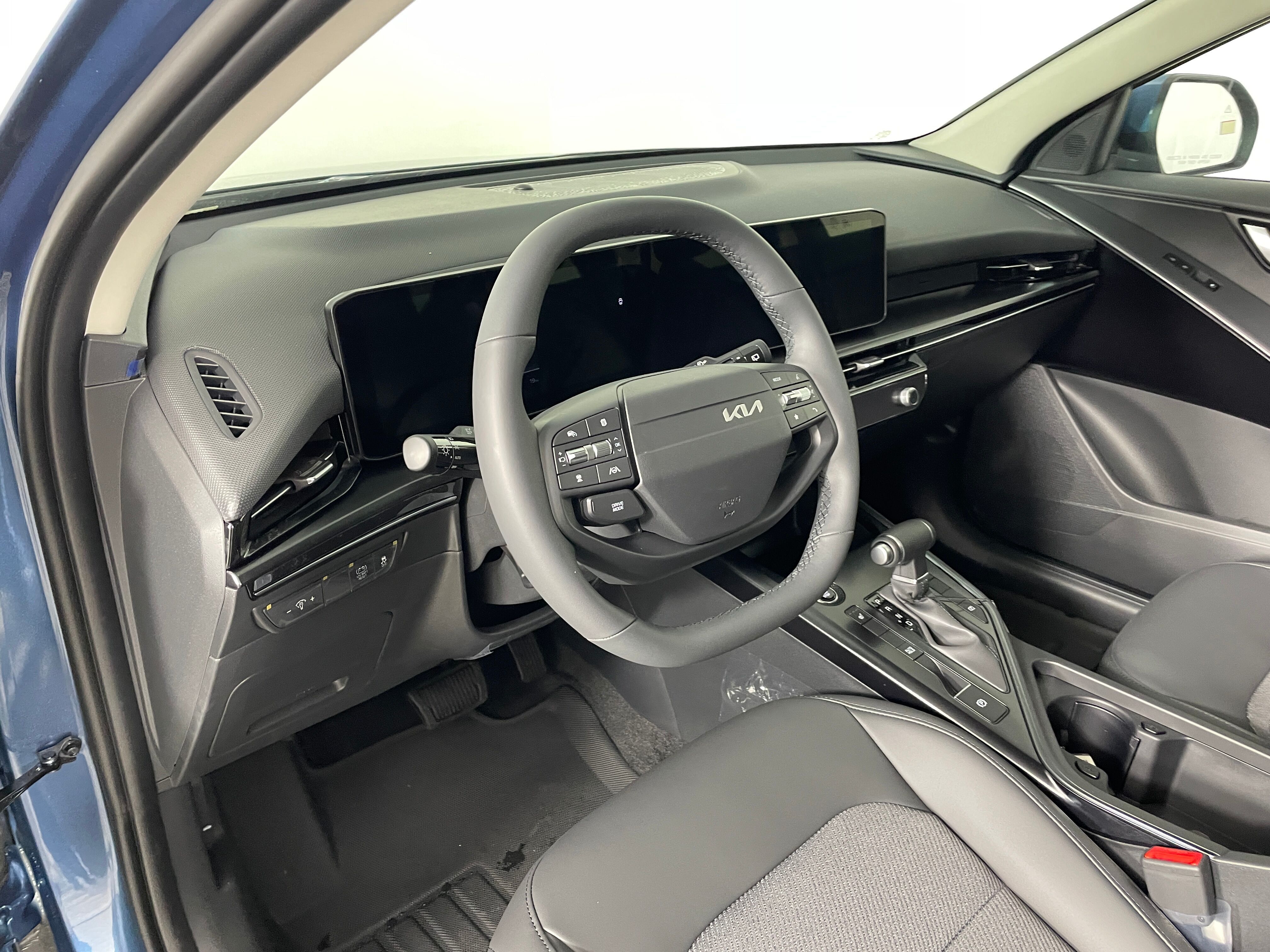 New 2027 Kia Niro LX SUV
