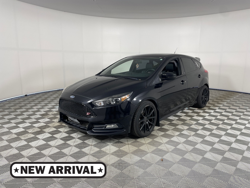 Used 2017 Ford Focus ST ST Hatchback