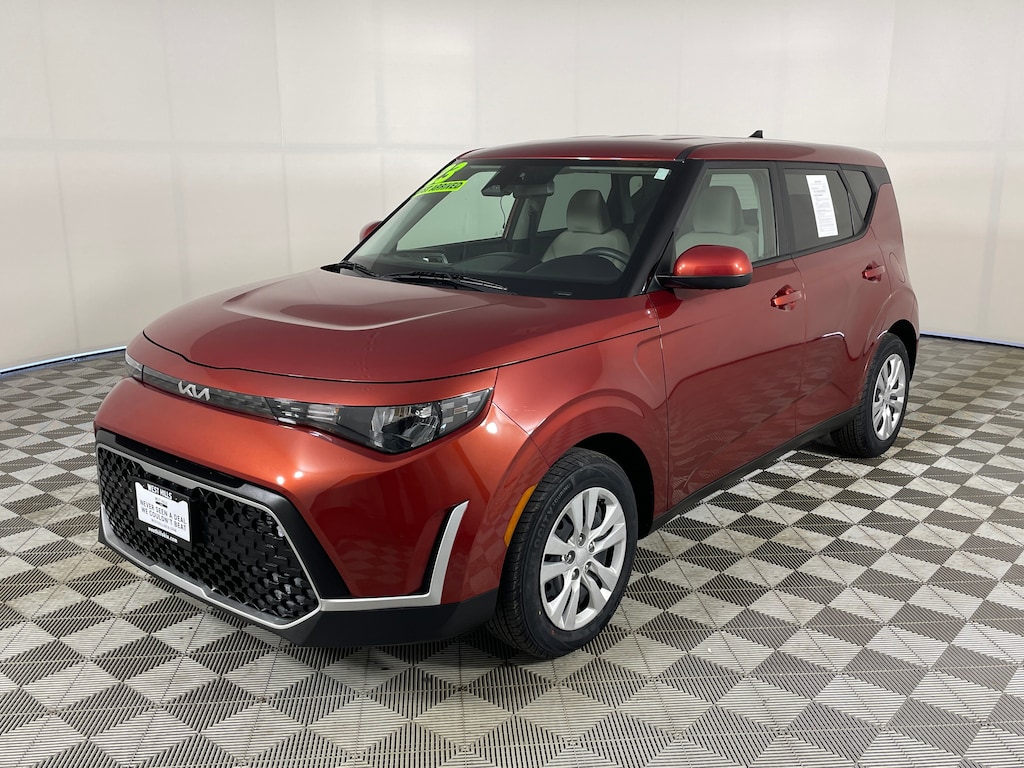 Certified 2023 Kia Soul LX Hatchback