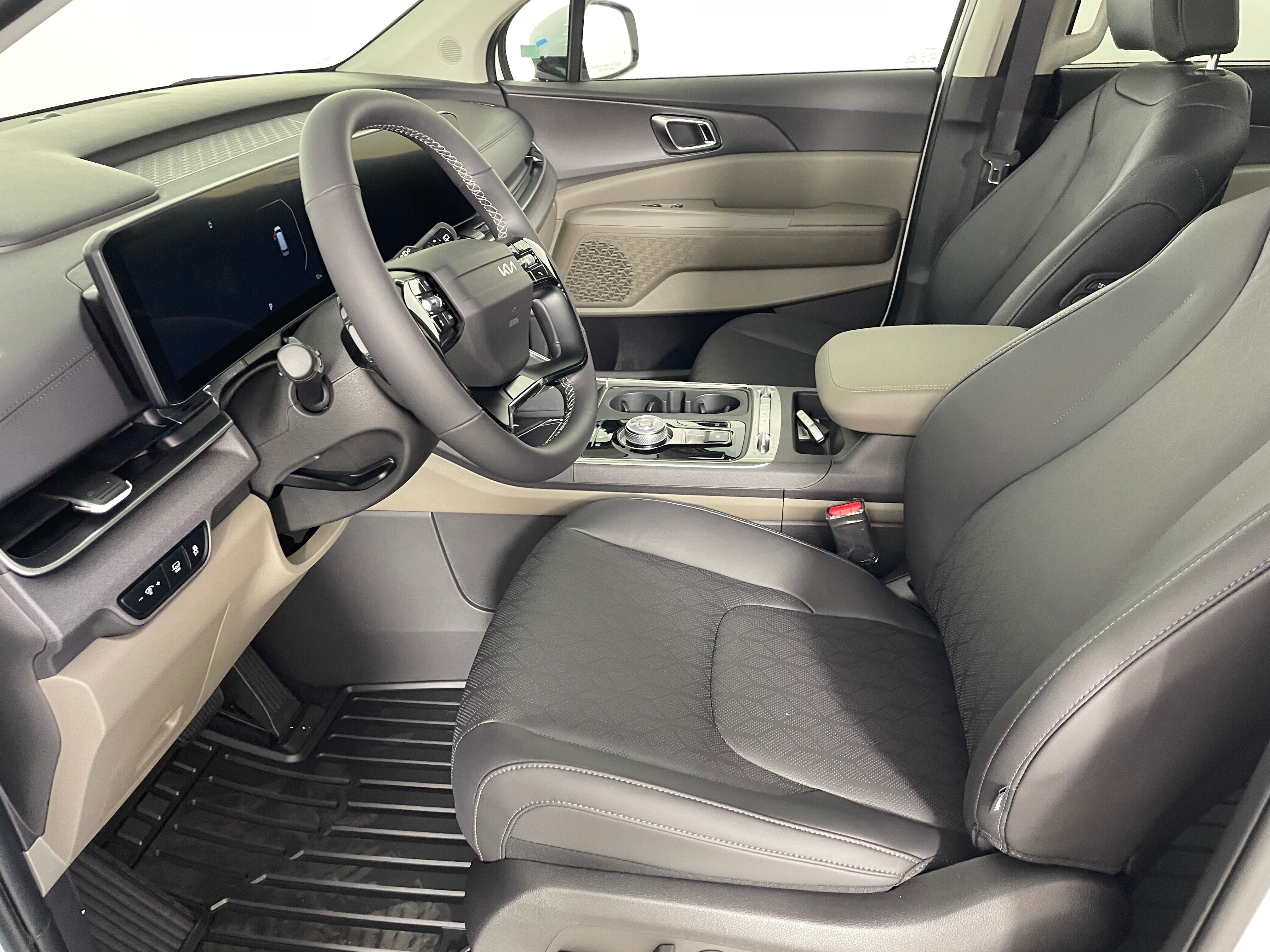 New 2027 Kia Carnival Hybrid SX Minivan/Van