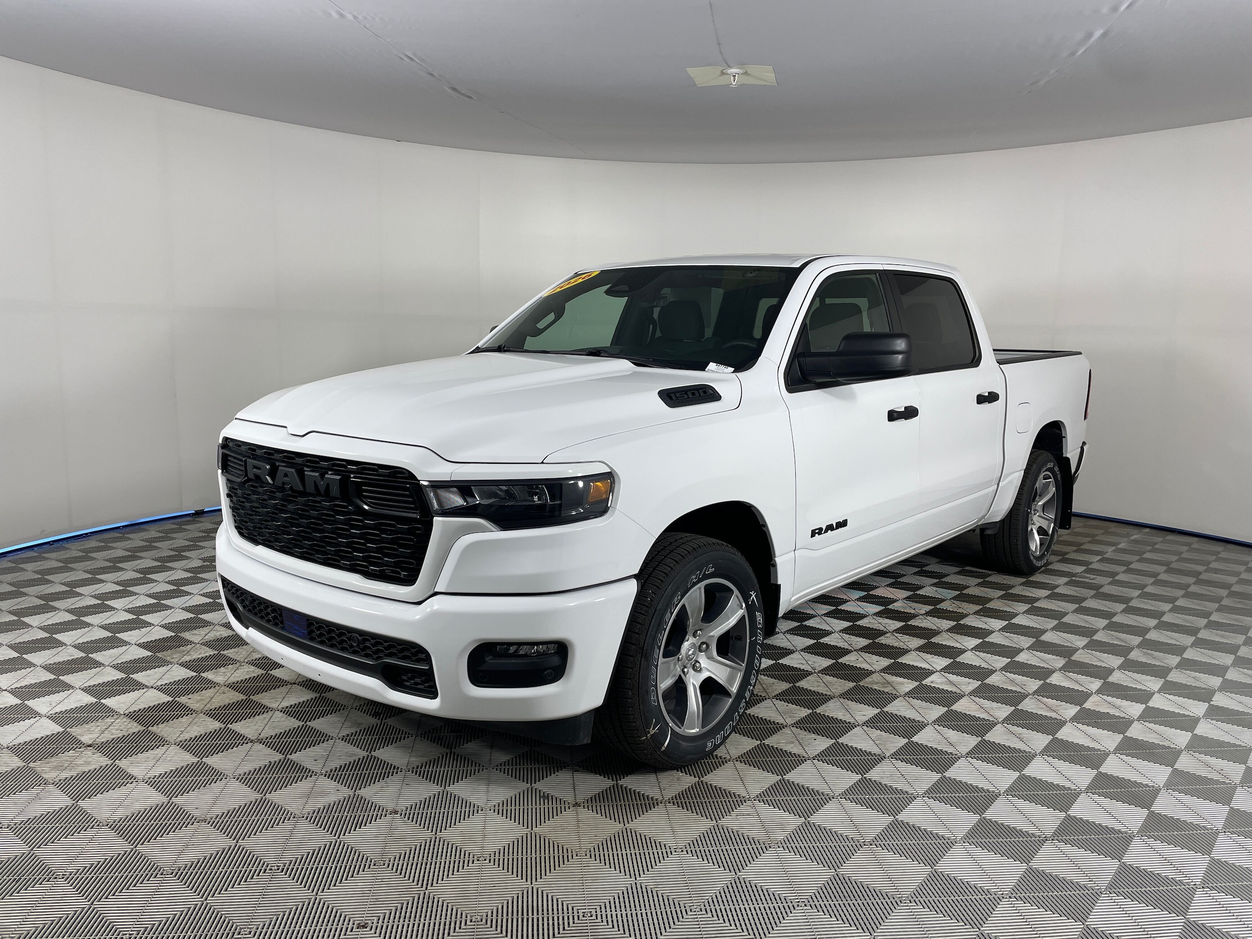 2026 RAM 1500 Pickup Express