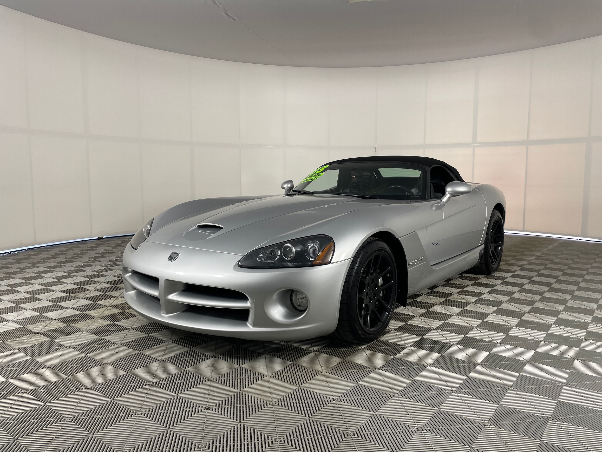 2003 Dodge Viper