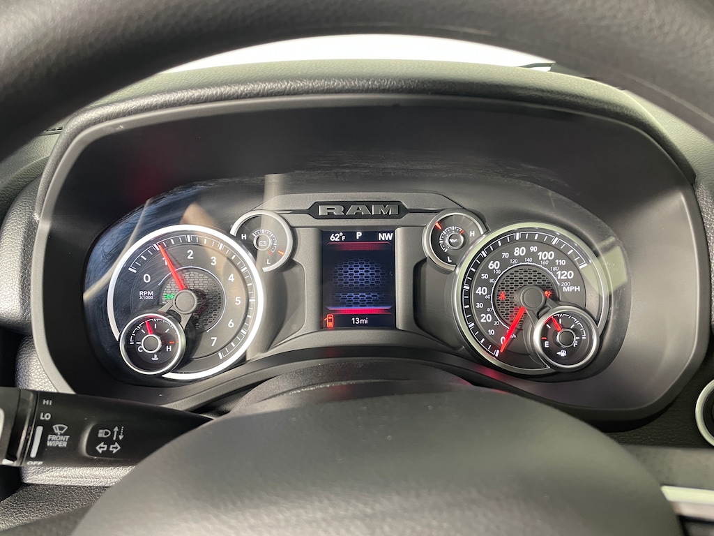 New 2026 Ram 1500 TRADESMAN CREW CAB 4X4 5'7 BOX Pickup