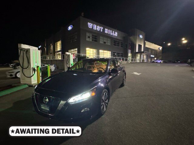 Used 2020 Nissan Altima 2.5 SV Sedan