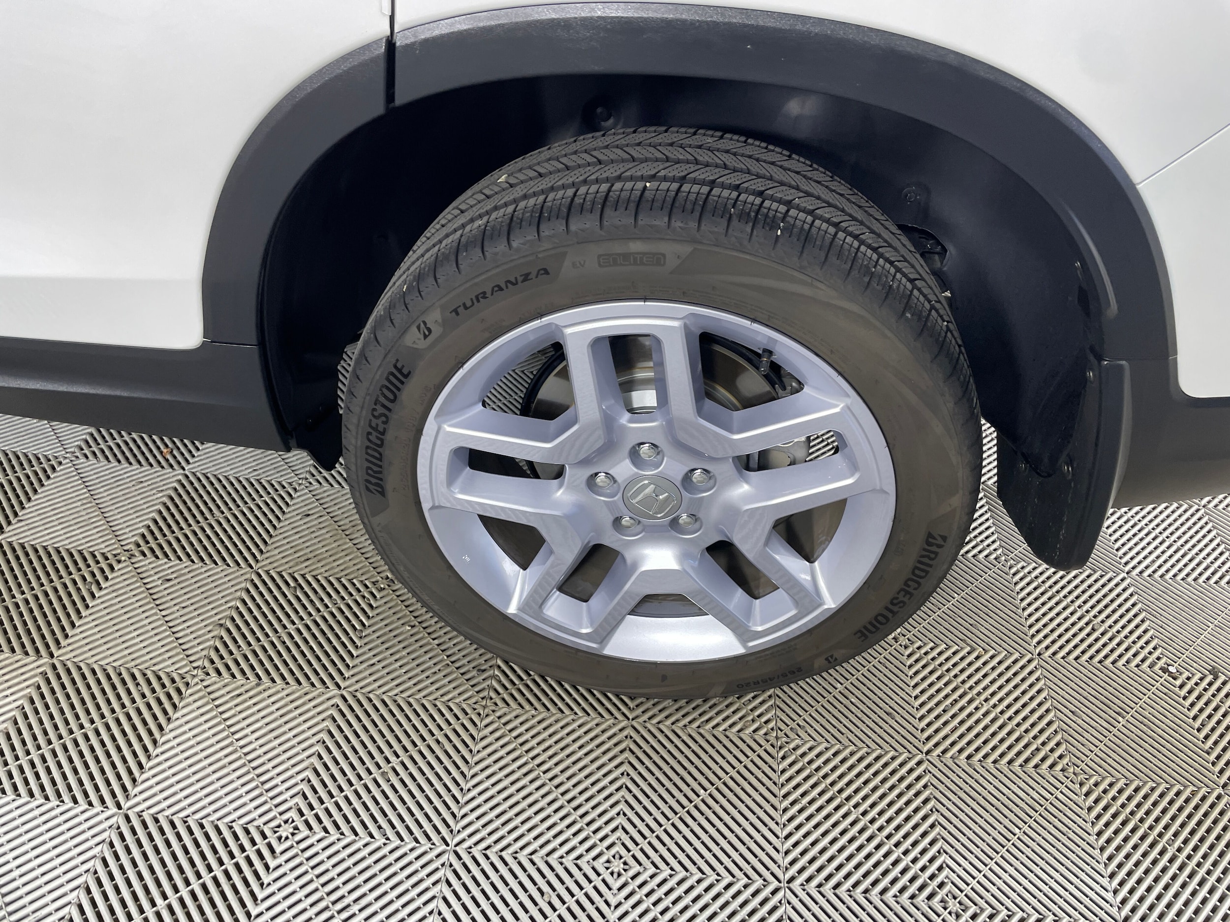 2025 Honda Passport EX-L - Photo 21