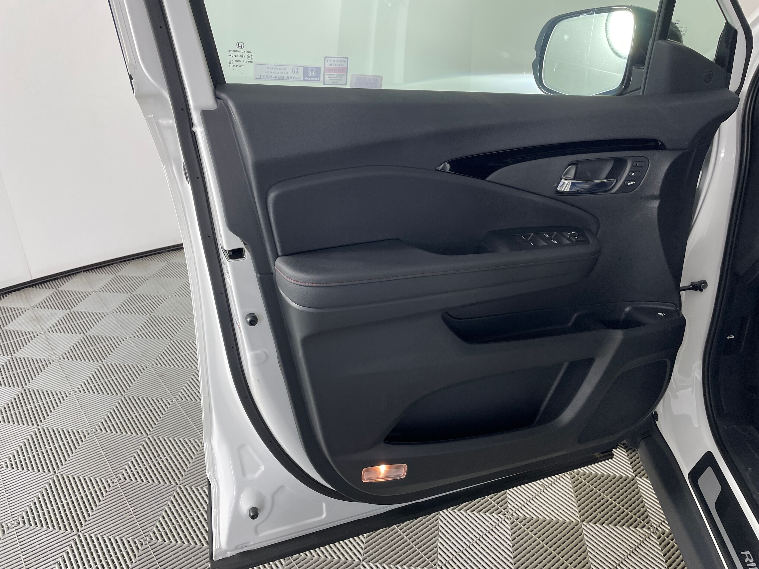 2026 Honda Ridgeline Black Edition - Photo 5