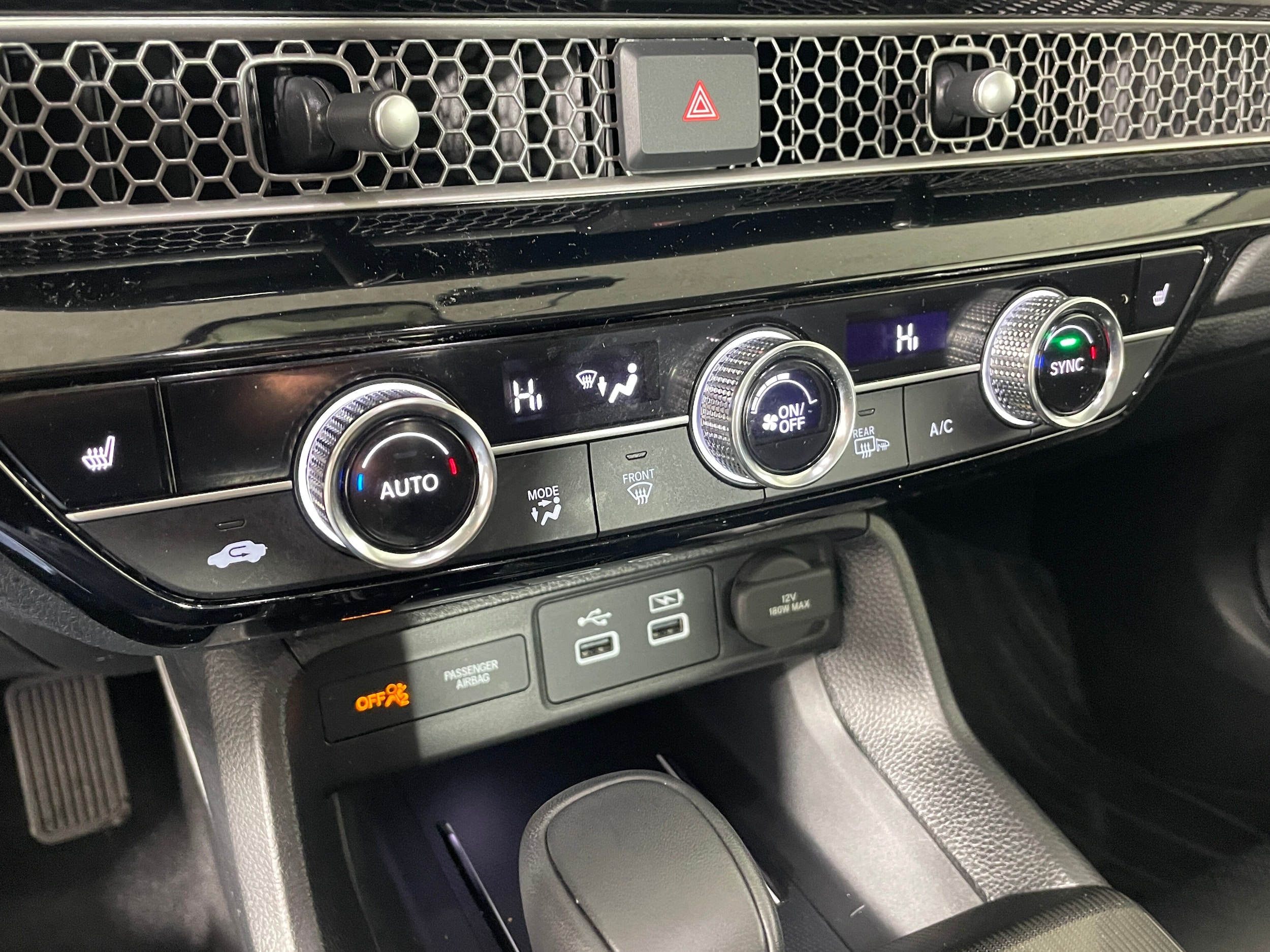 2024 Honda Civic Touring - Photo 9