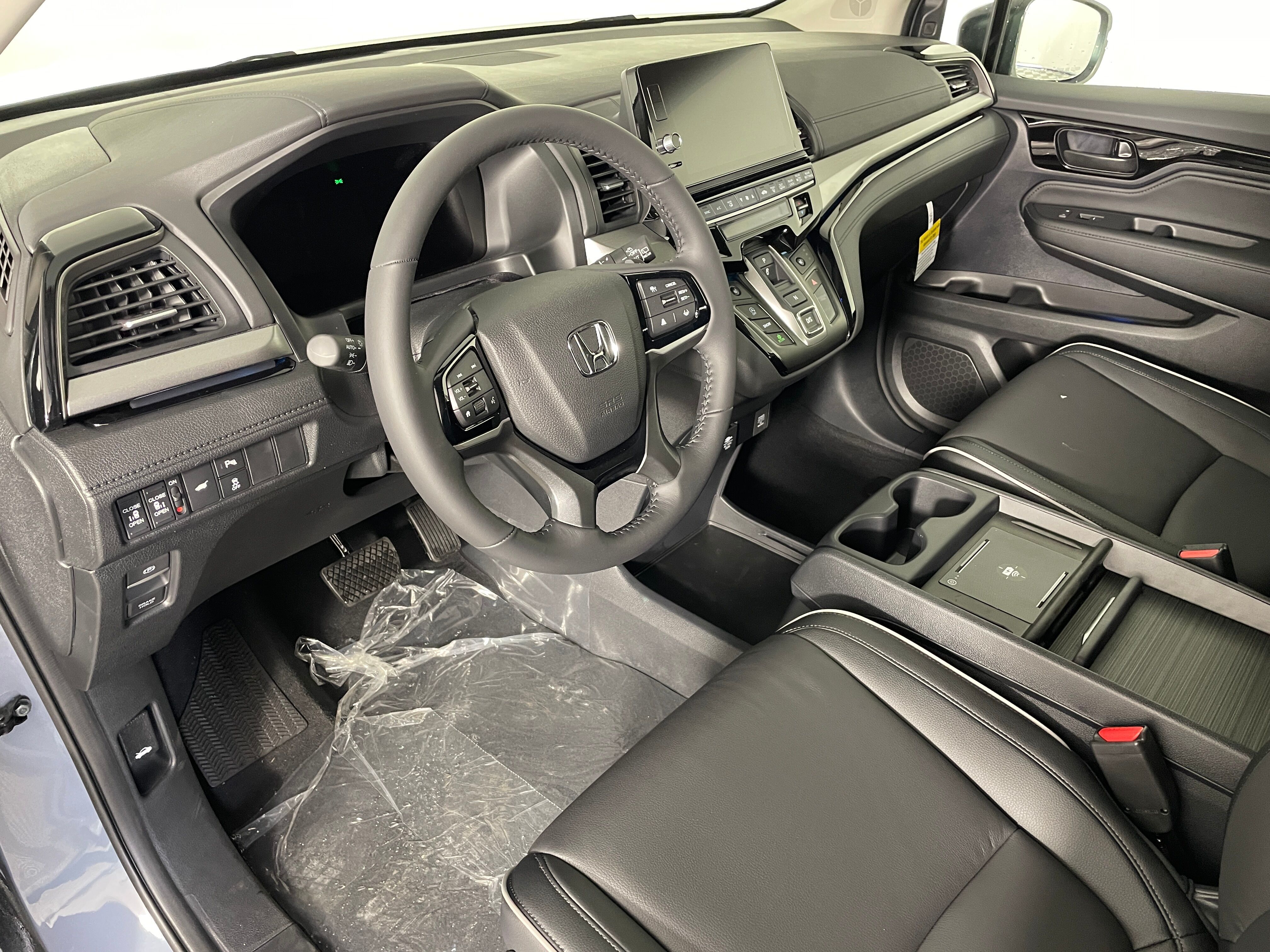 New 2027 Honda Odyssey Touring Minivan/Van