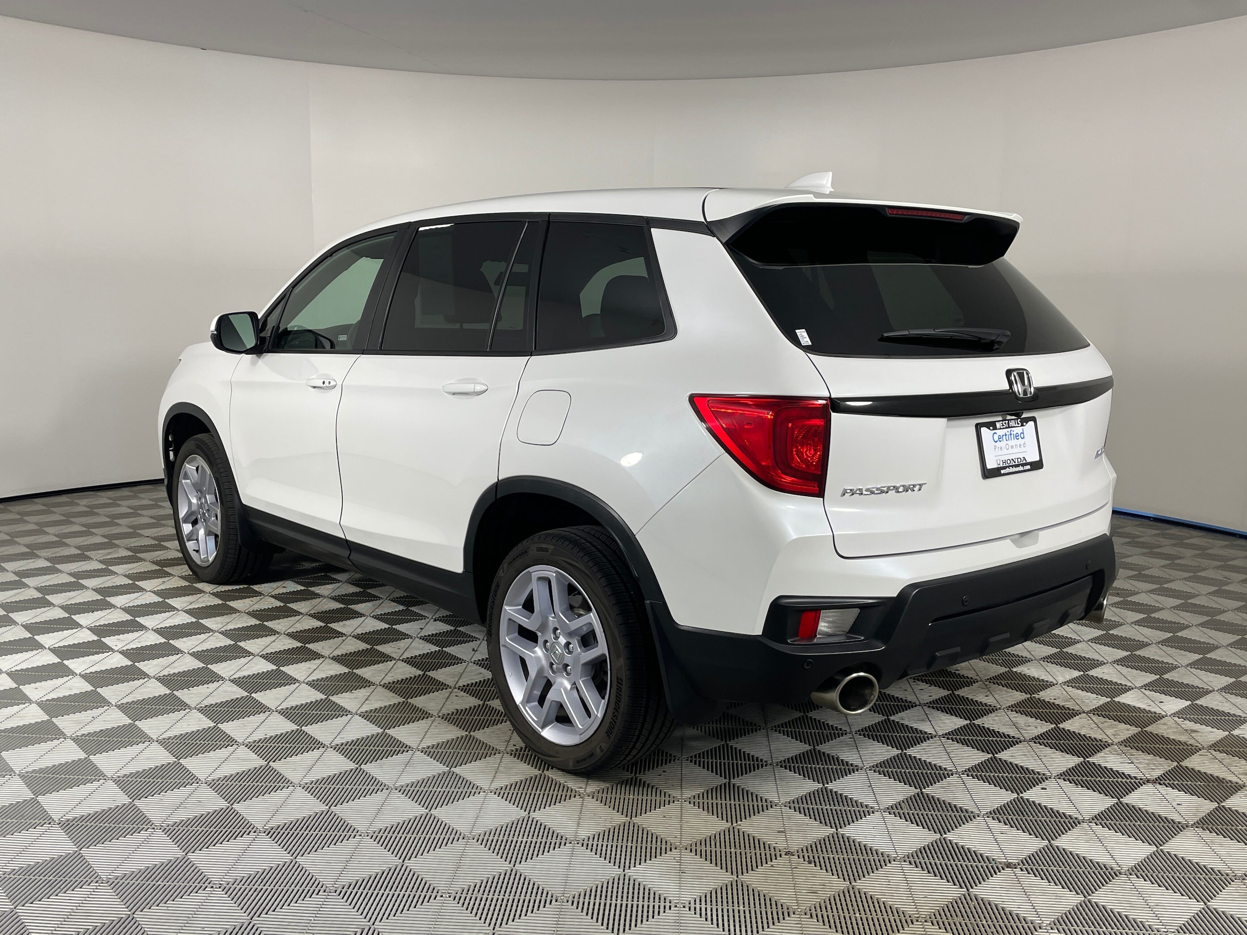 2025 Honda Passport EX-L - Photo 23