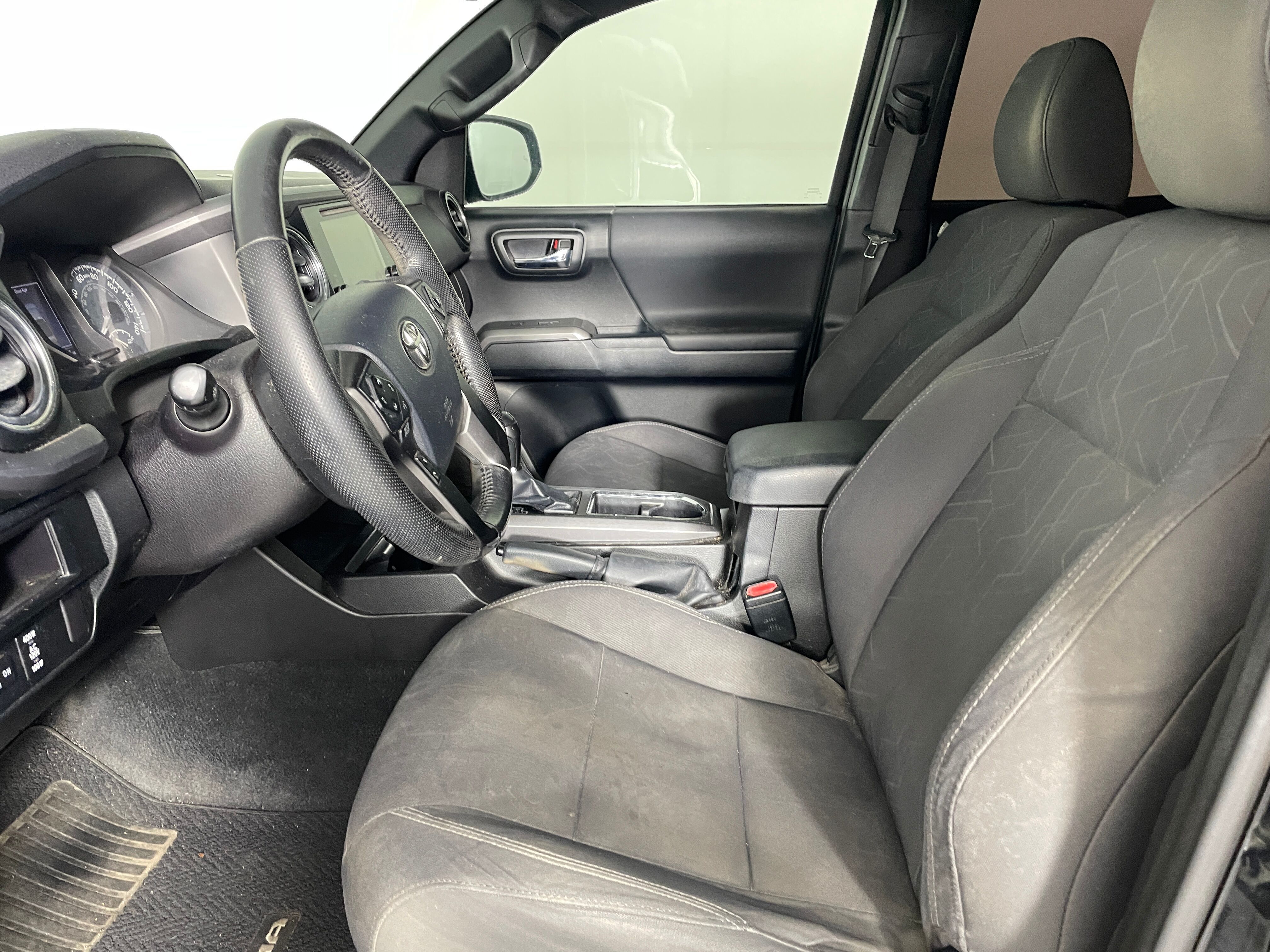 Used 2016 Toyota Tacoma Truck Double Cab