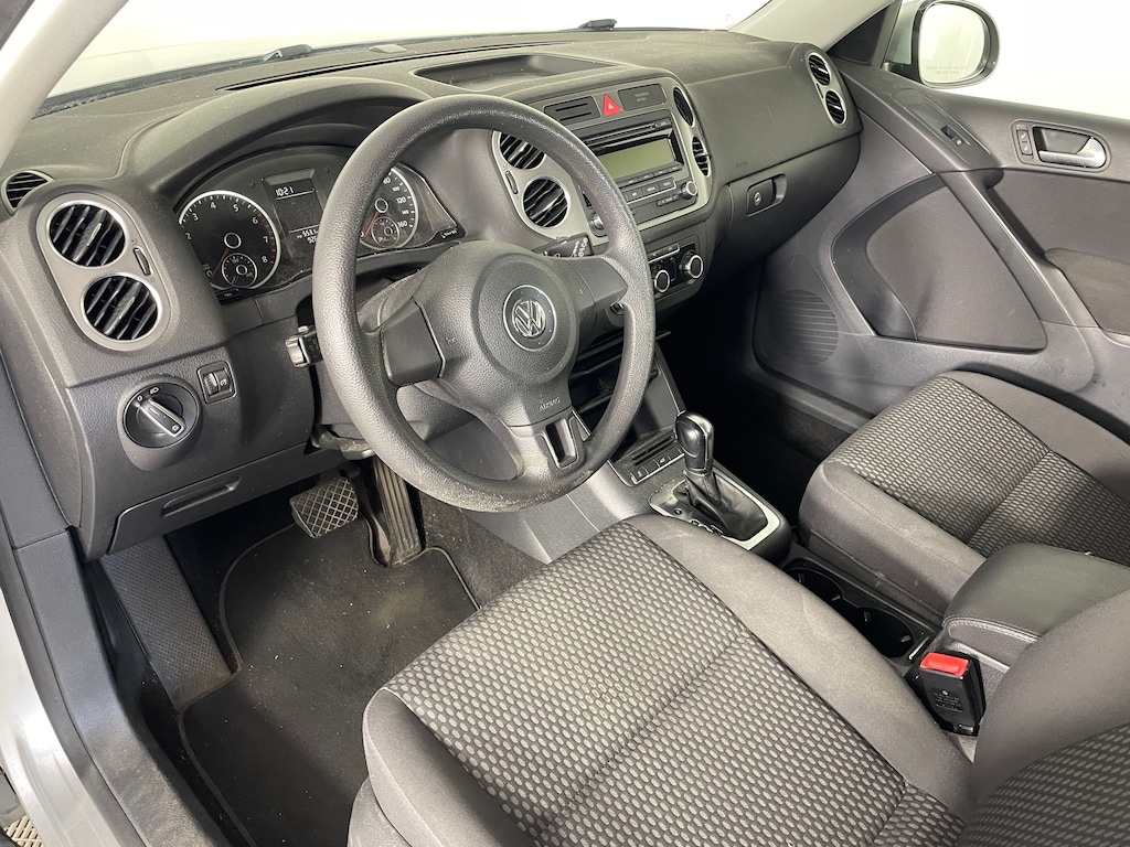 Used 2011 Volkswagen Tiguan SUV