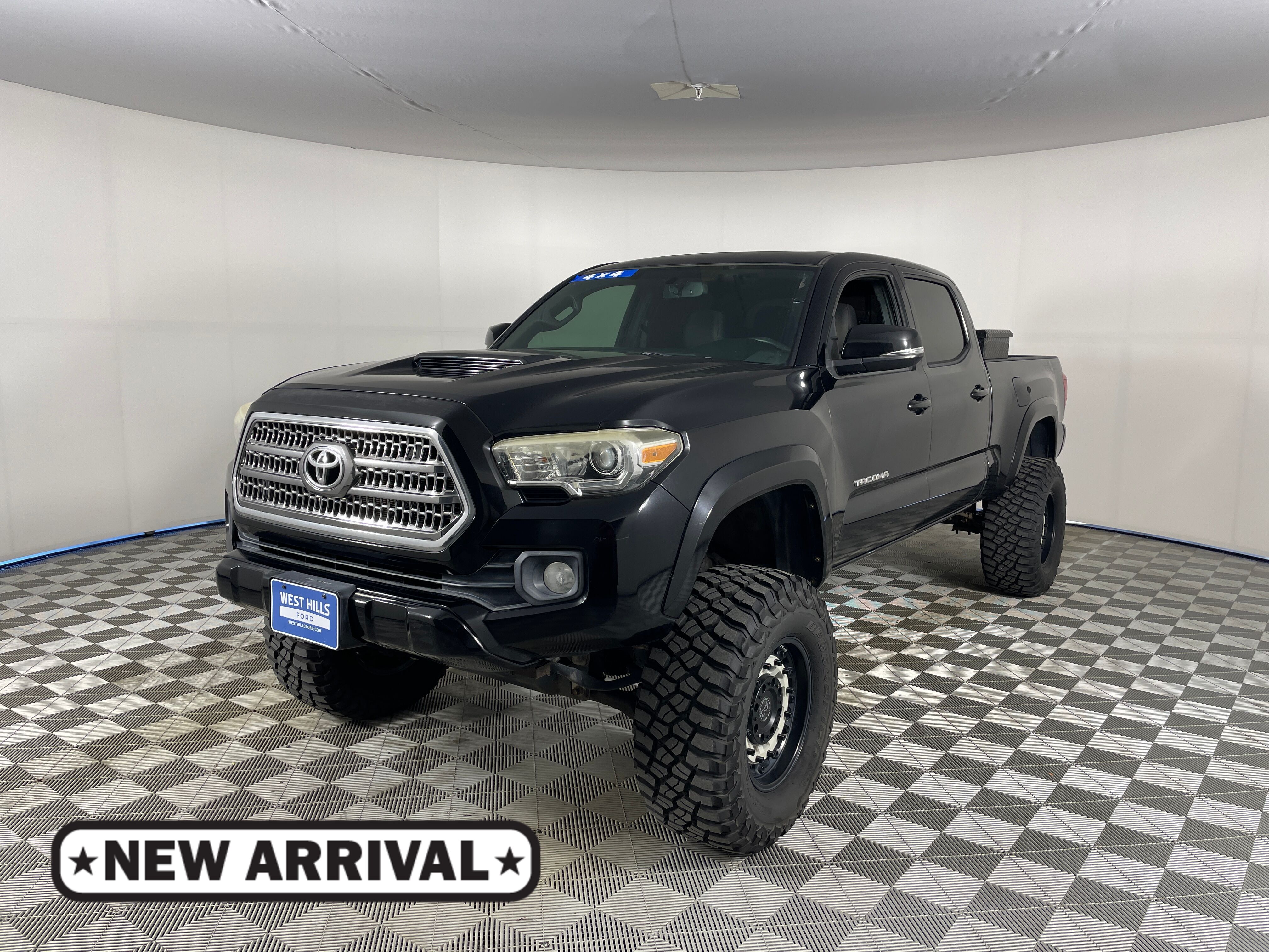 Used 2016 Toyota Tacoma Truck Double Cab