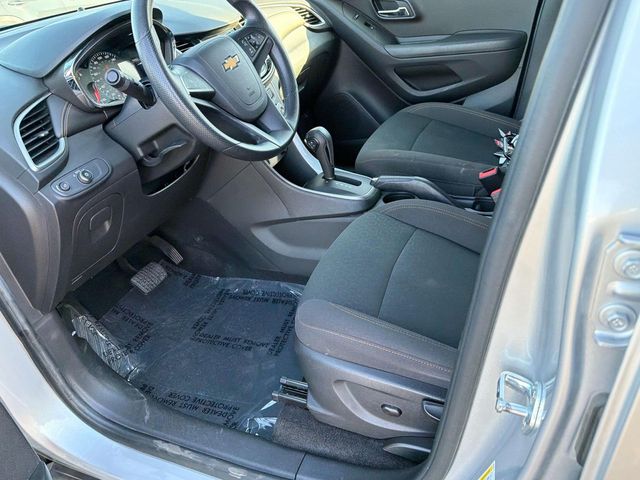 2018 Chevrolet Trax LS - Photo 15