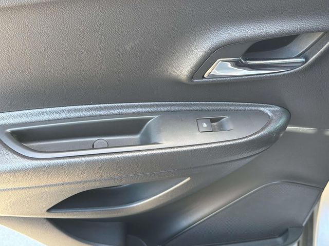2018 Chevrolet Trax LS - Photo 9