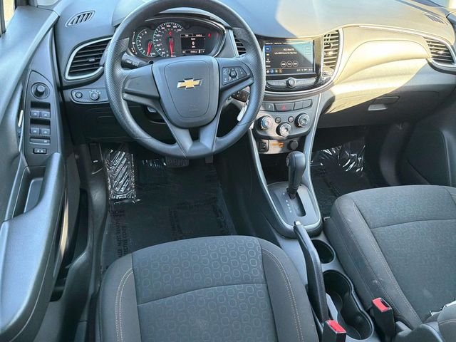 2018 Chevrolet Trax LS - Photo 11