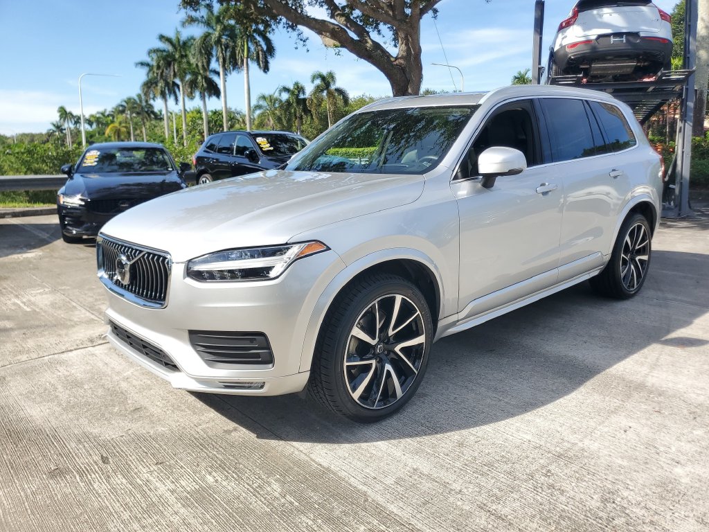 Used 2022 Volvo XC90 T6 Momentum SUV