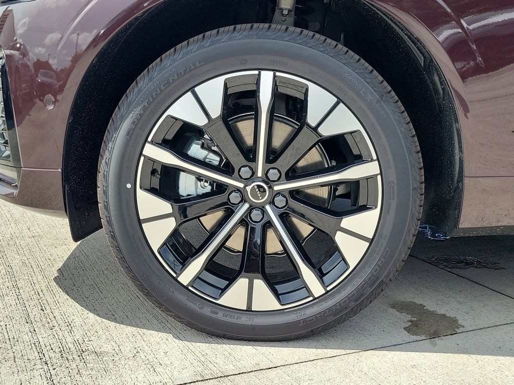 New 2026 Volvo XC60 B5 Plus SUV