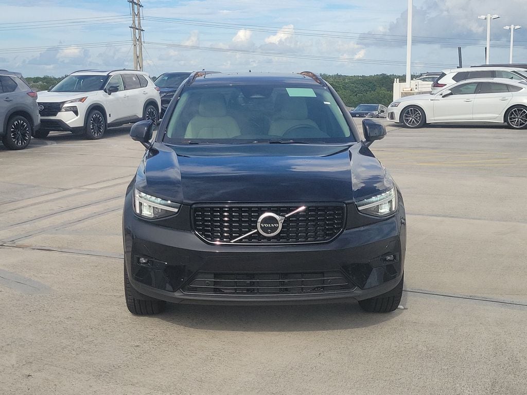 New 2026 Volvo XC40 B5 Plus SUV