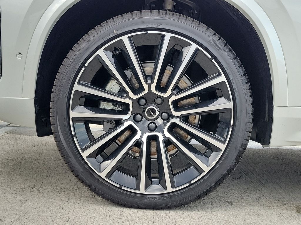 New 2026 Volvo XC90 B6 Plus 7-Seater SUV