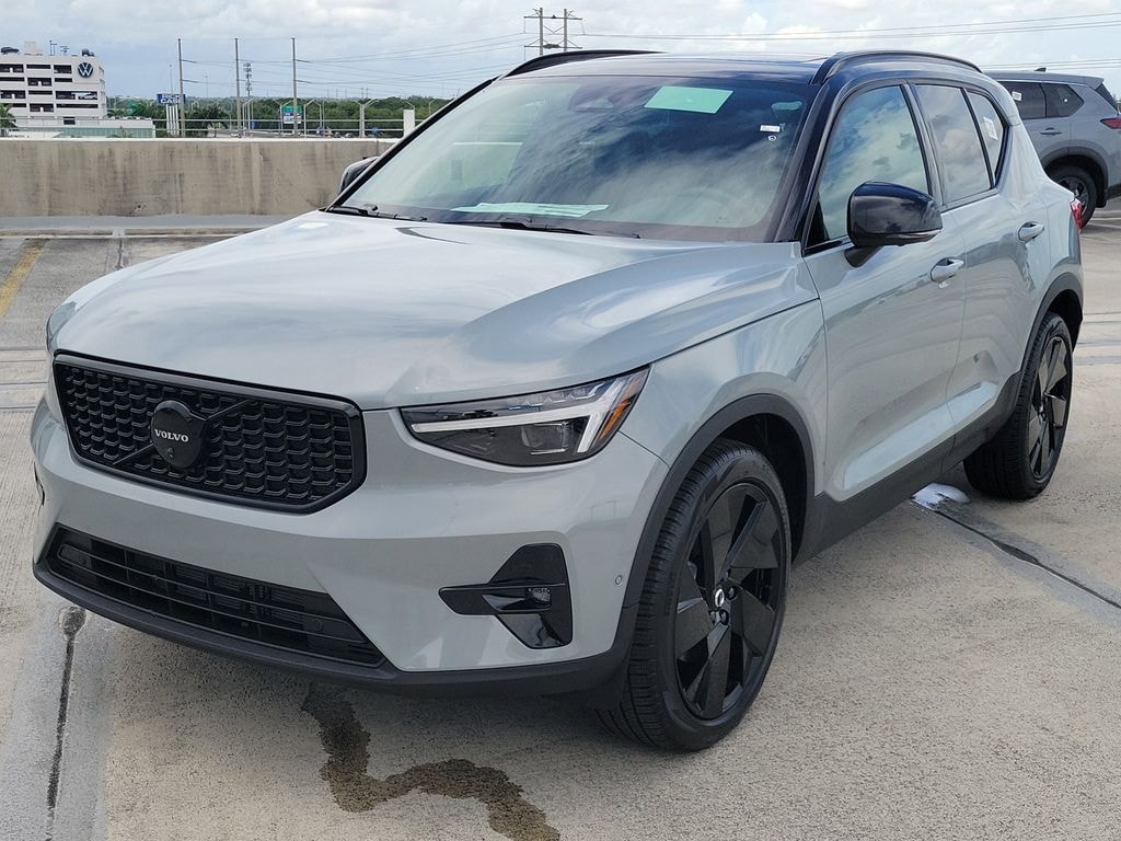 New 2026 Volvo XC40 B5 Ultra Black Edition SUV
