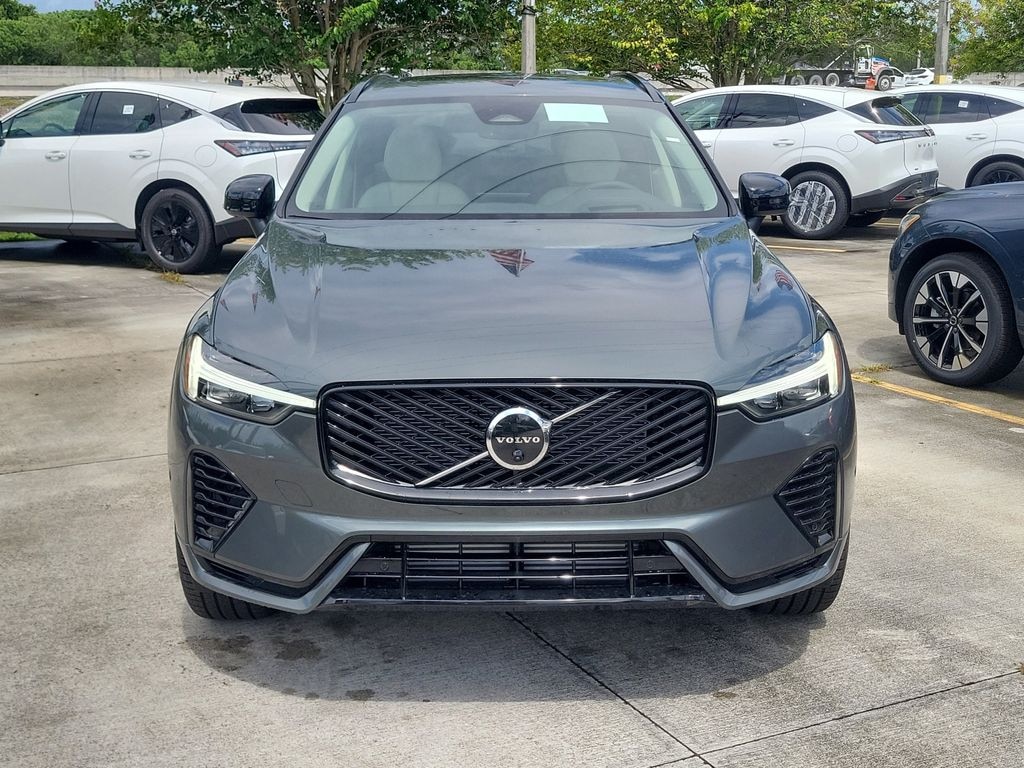 New 2026 Volvo XC60 plug-in hybrid T8 Ultra SUV