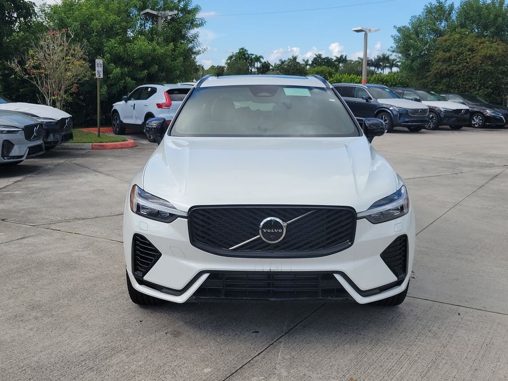 New 2026 Volvo XC60 plug-in hybrid T8 Plus SUV