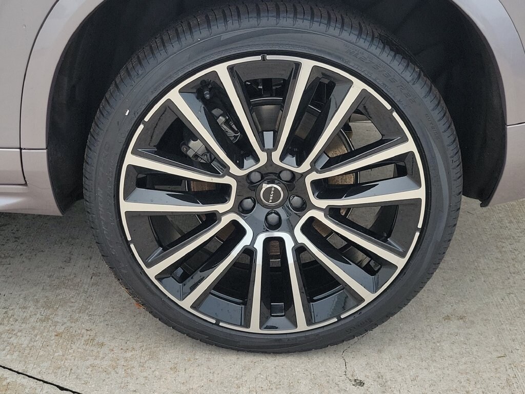 New 2026 Volvo XC90 B6 Plus 7-Seater SUV