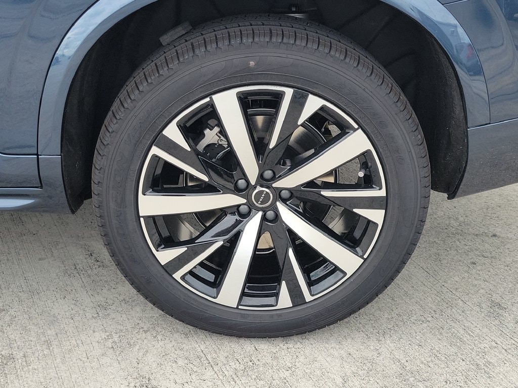 New 2027 Volvo XC90 B5 Core SUV