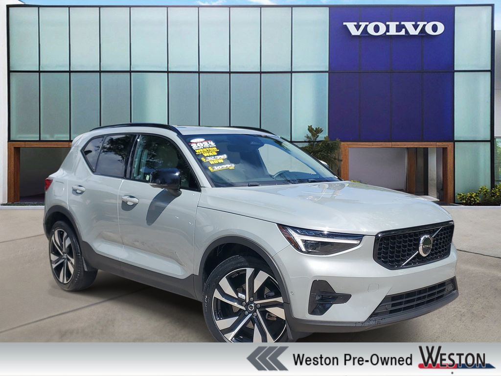  Volvo XC40