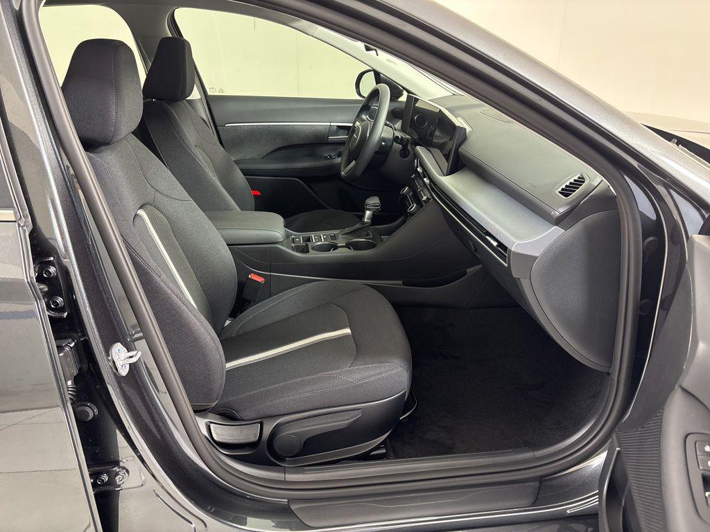 2026 Hyundai Sonata SE - Photo 13