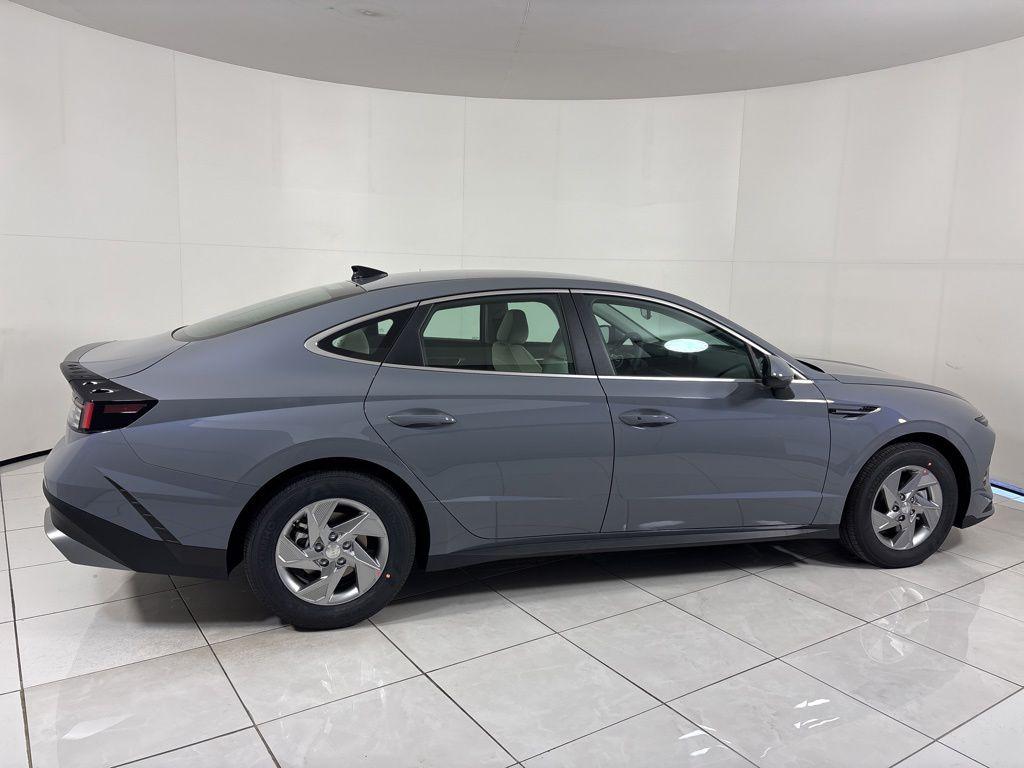 2026 Hyundai Sonata SE - Photo 6