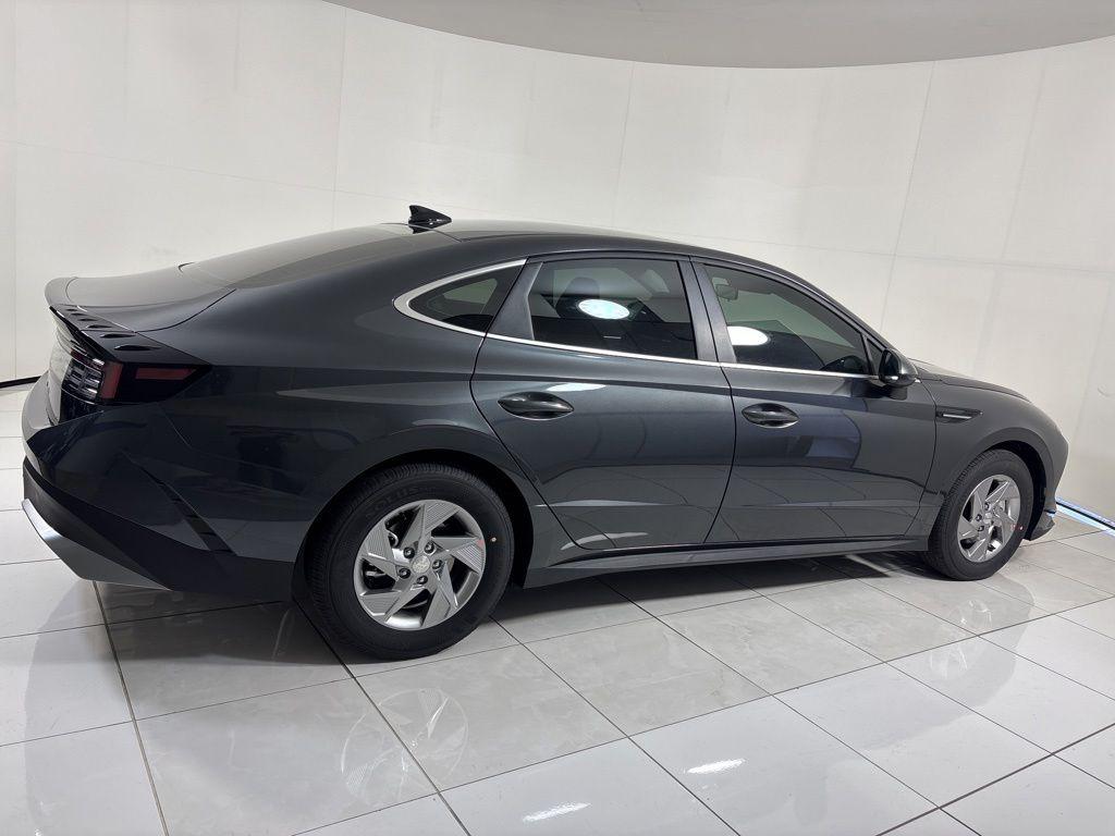2026 Hyundai Sonata SE - Photo 6