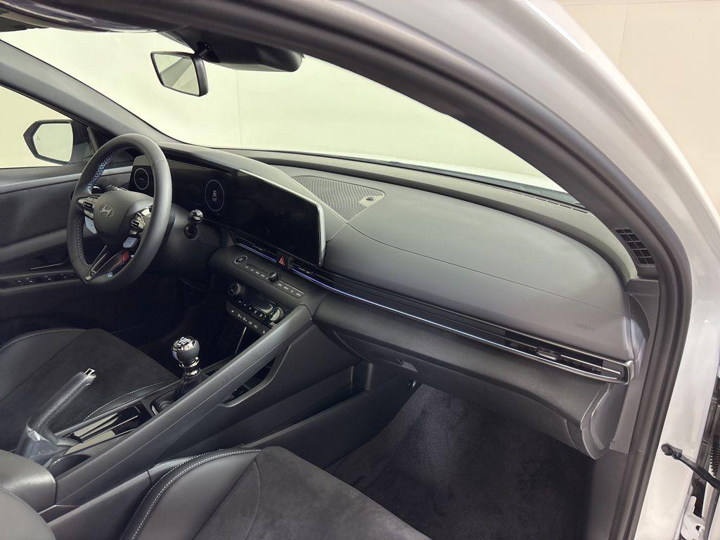 2026 Hyundai Elantra N - Photo 13