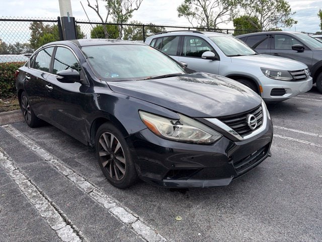 Used 2018 Nissan Altima SL with VIN 1N4AL3AP0JC141147 for sale in Royal Palm Beach, FL