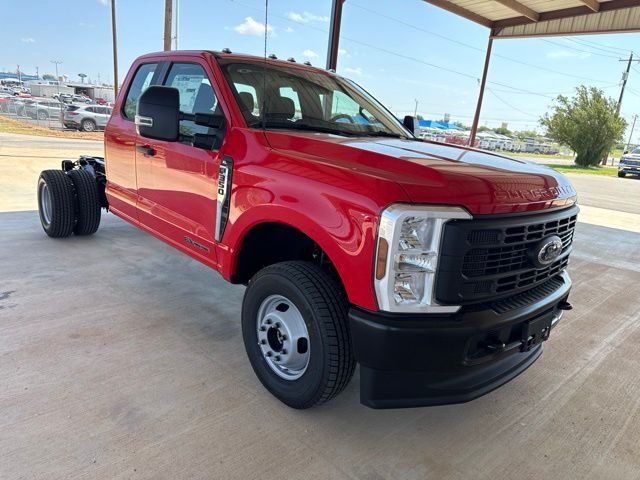 2026 Ford F-350 Chassis 