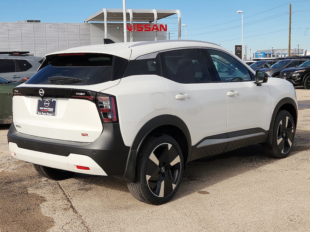 New 2026 Nissan Kicks SR Front-Wheel Drive