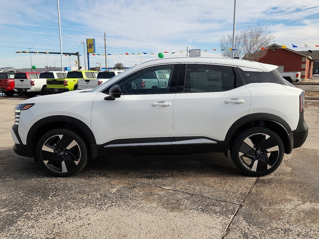New 2026 Nissan Kicks SR Front-Wheel Drive