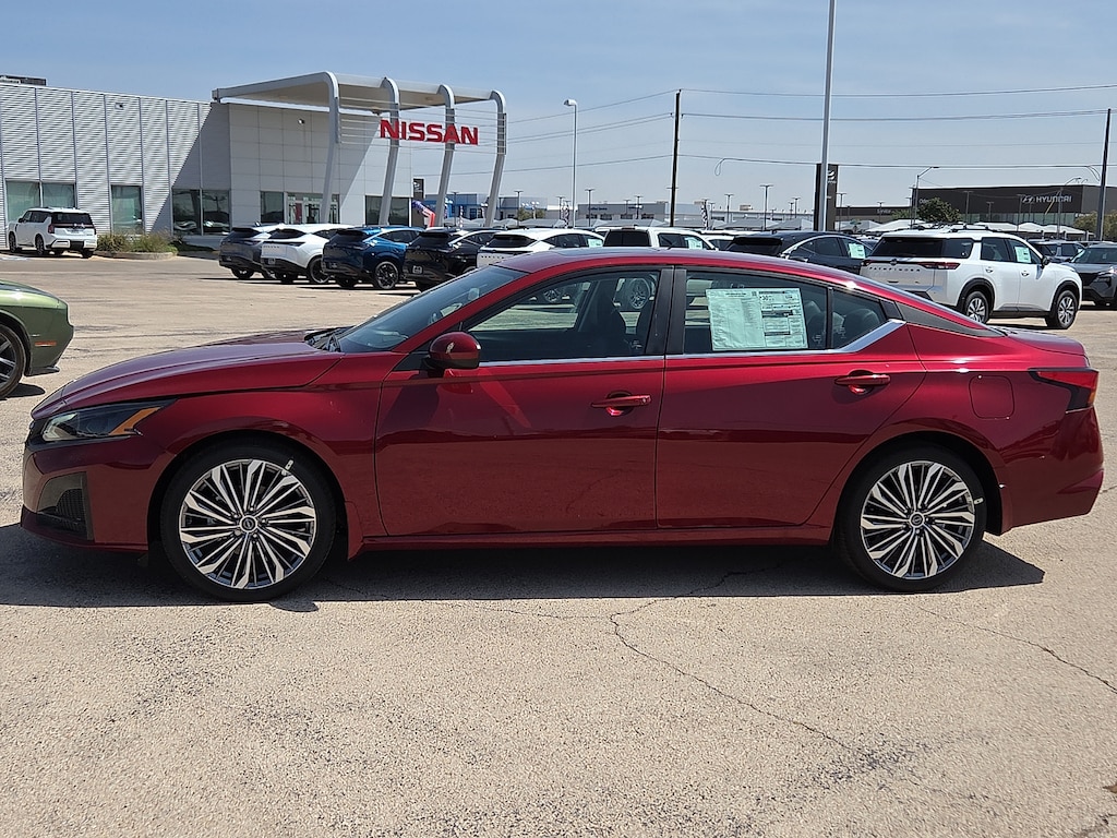 New 2026 Nissan Altima SV Front-Wheel Drive Sedan