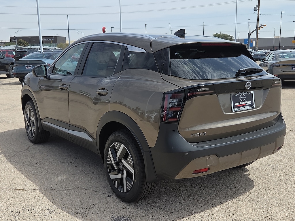 New 2027 Nissan Kicks SV Front-Wheel Drive
