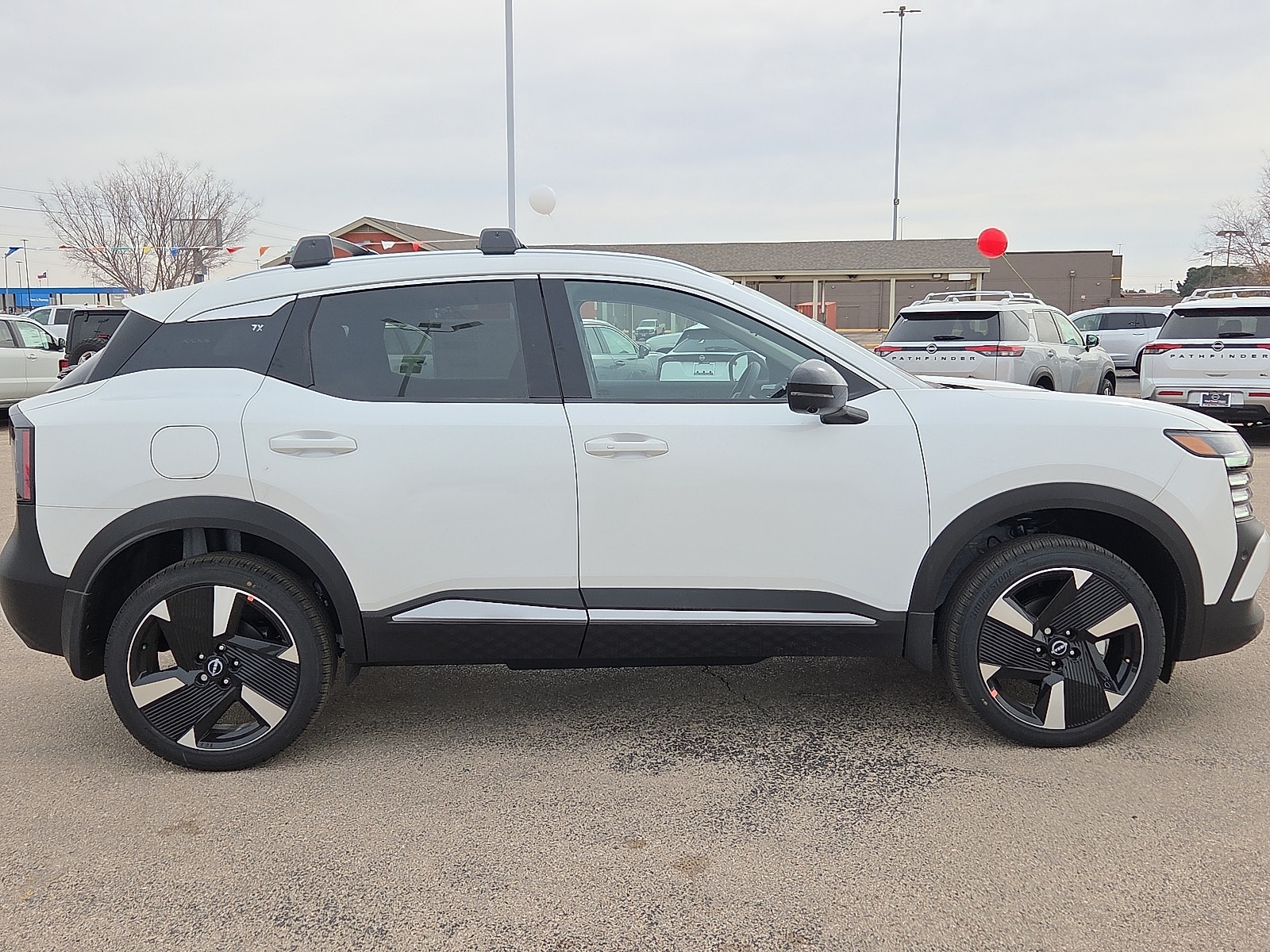 2026 Nissan KICKS SR - Photo 6