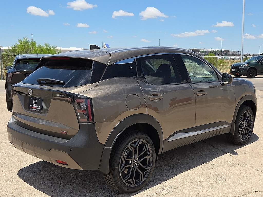New 2026 Nissan Kicks SR Front-Wheel Drive