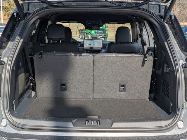 2026 Ford Explorer ST - Photo 27