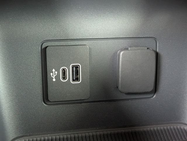 2026 Ford Explorer ST - Photo 14