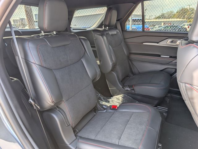2026 Ford Explorer ST - Photo 25