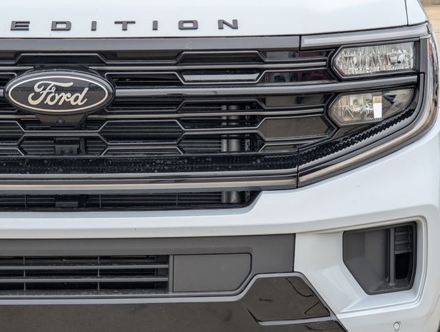2026 Ford Expedition Platinum - Photo 6
