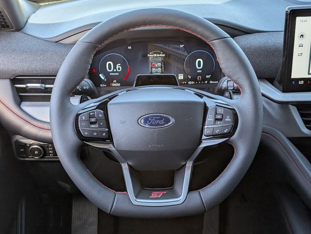 2026 Ford Explorer ST - Photo 10