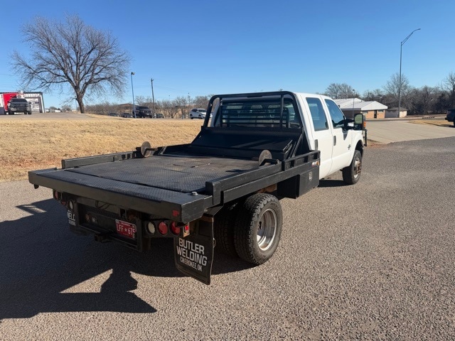 2013 Ford F-350 Super Duty Chassis Cab XL - Photo 4