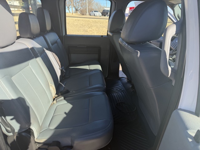 2013 Ford F-350 Super Duty Chassis Cab XL - Photo 9